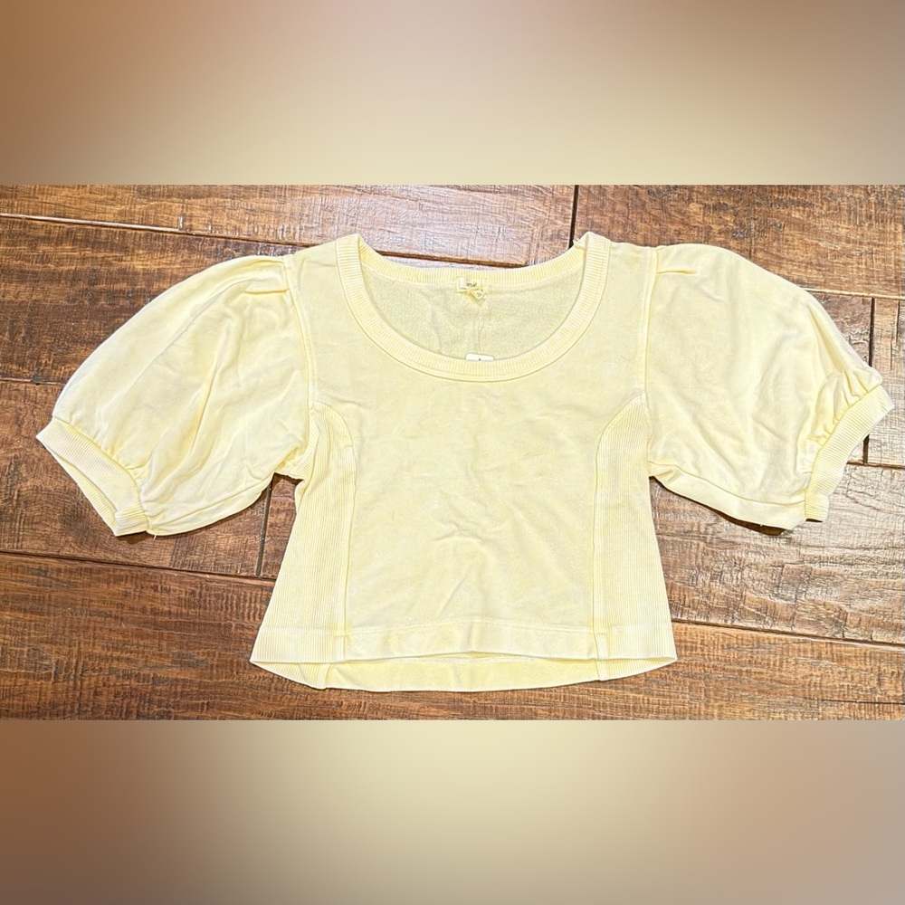aerie Pale Yellow Puff-Sleeve Cropped Top
